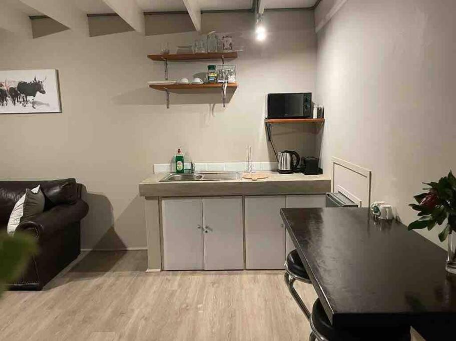 Protea Loft - Romantic Stay - No Load Shedding Гілтон Екстер'єр фото